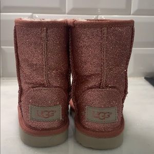 Little girls ugg classic